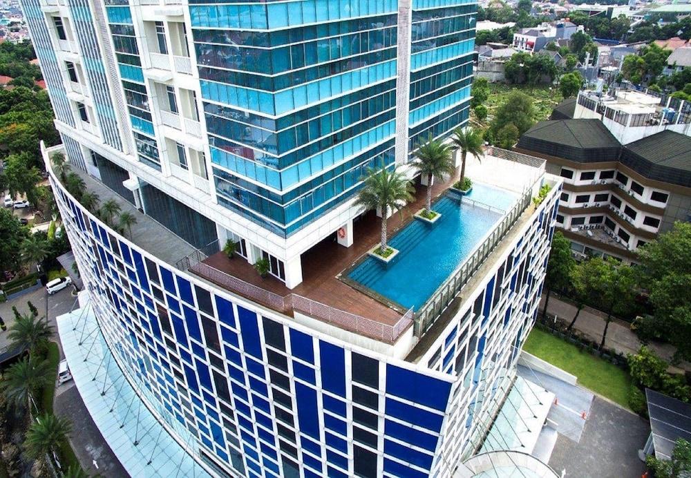 Oakwood Suites La Maison Jakarta Exterior photo